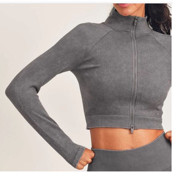 Mono B Women's Purple Raglan Athletic Cropped Long Sleeve Double Zip Sweater - Picture 2 of 8